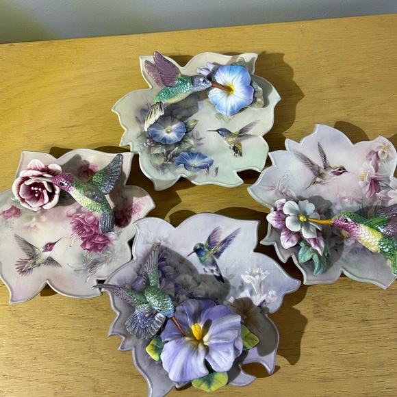 Lena Liu’s Blossoms of Tranquility Set of Four Hummingbird Wall Plaques - Picture 7 of 12